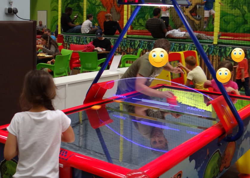 TobiDu_Stuttgart_Fellbach_air-hockey_quadr